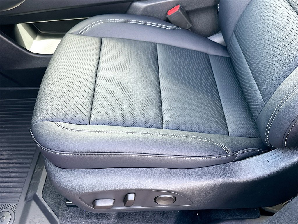 2026 Chevrolet Traverse photo 3