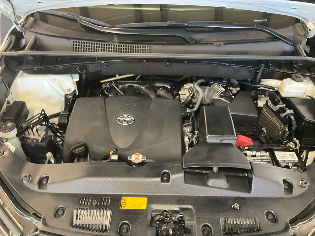 2019 Toyota Highlander Limited photo 21