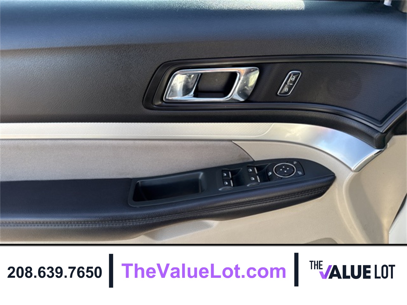 2018 Ford Explorer Base photo 19