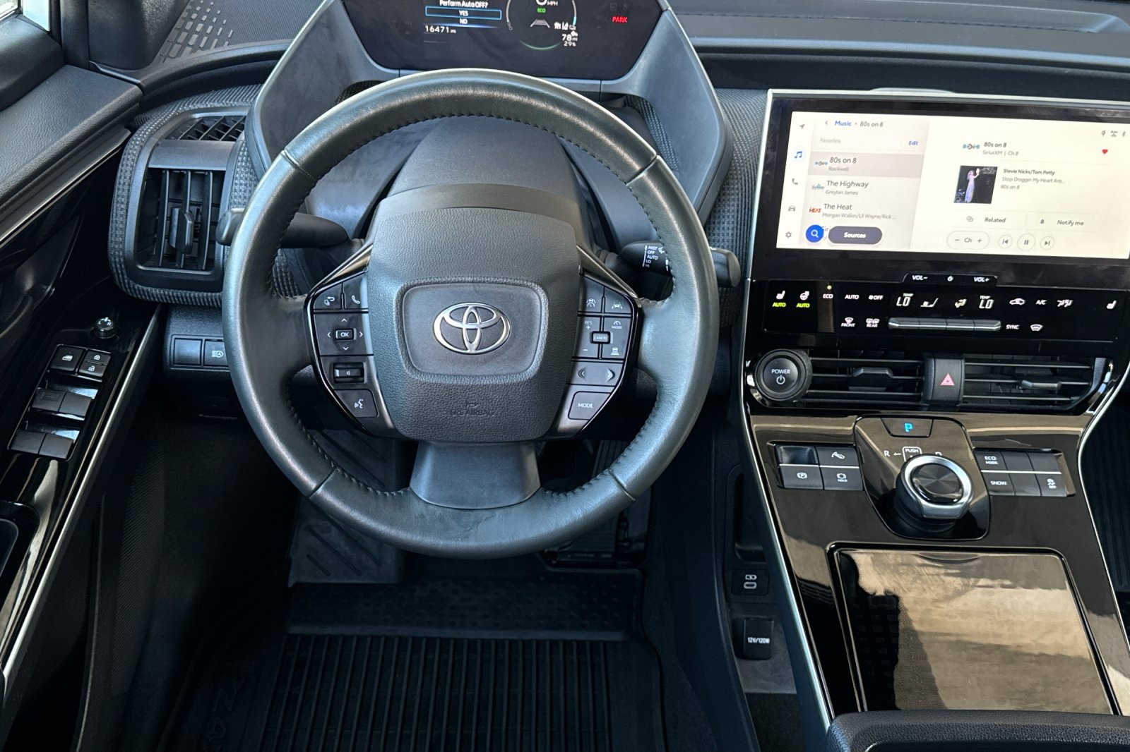 2025 Toyota bZ4X XLE photo 15