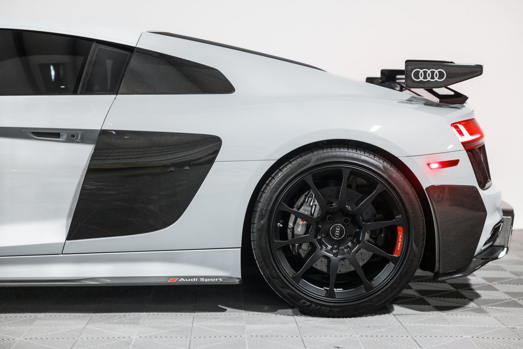 2018 Audi R8 5.2 Plus photo 14
