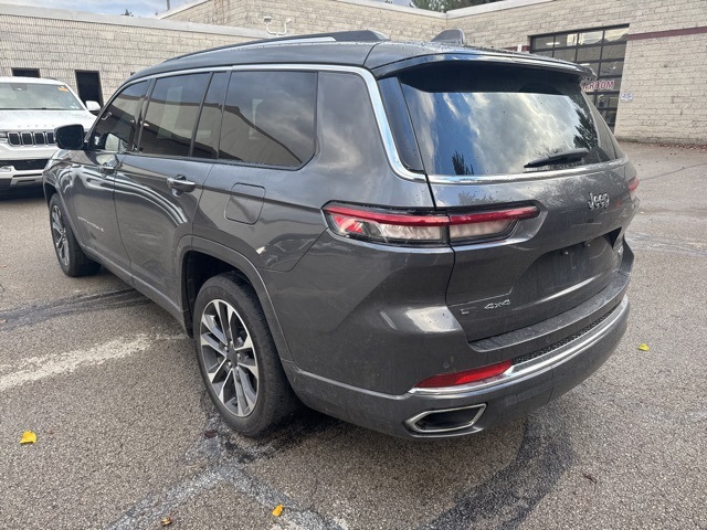 2022 Jeep Grand Cherokee Overland photo 3