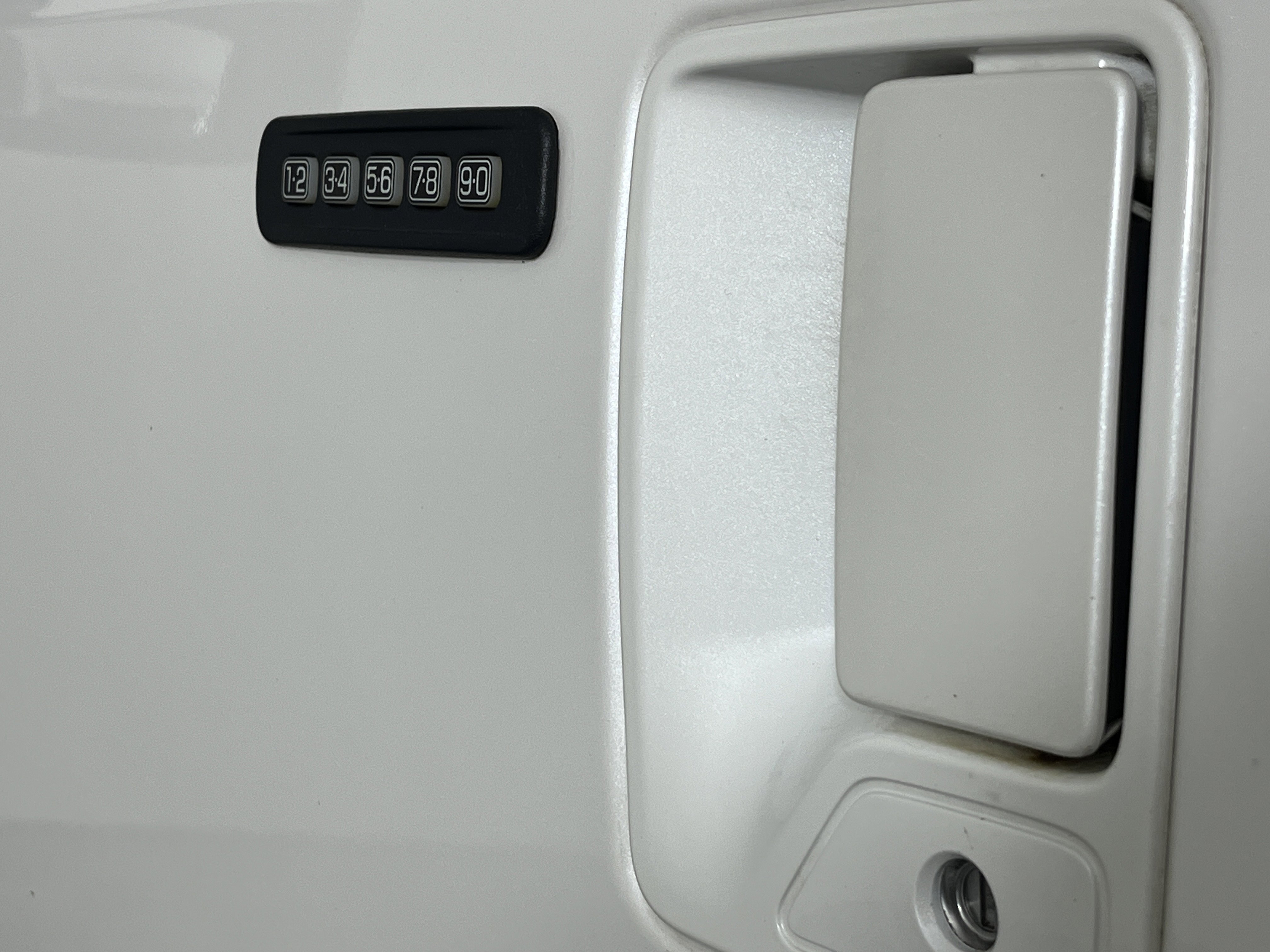 2016 Ford F-250 photo 2
