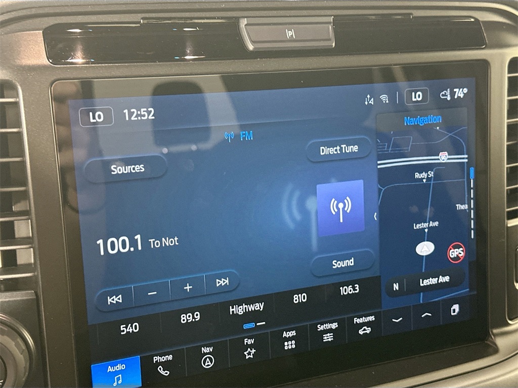 2025 Ford F-150 XLT photo 13