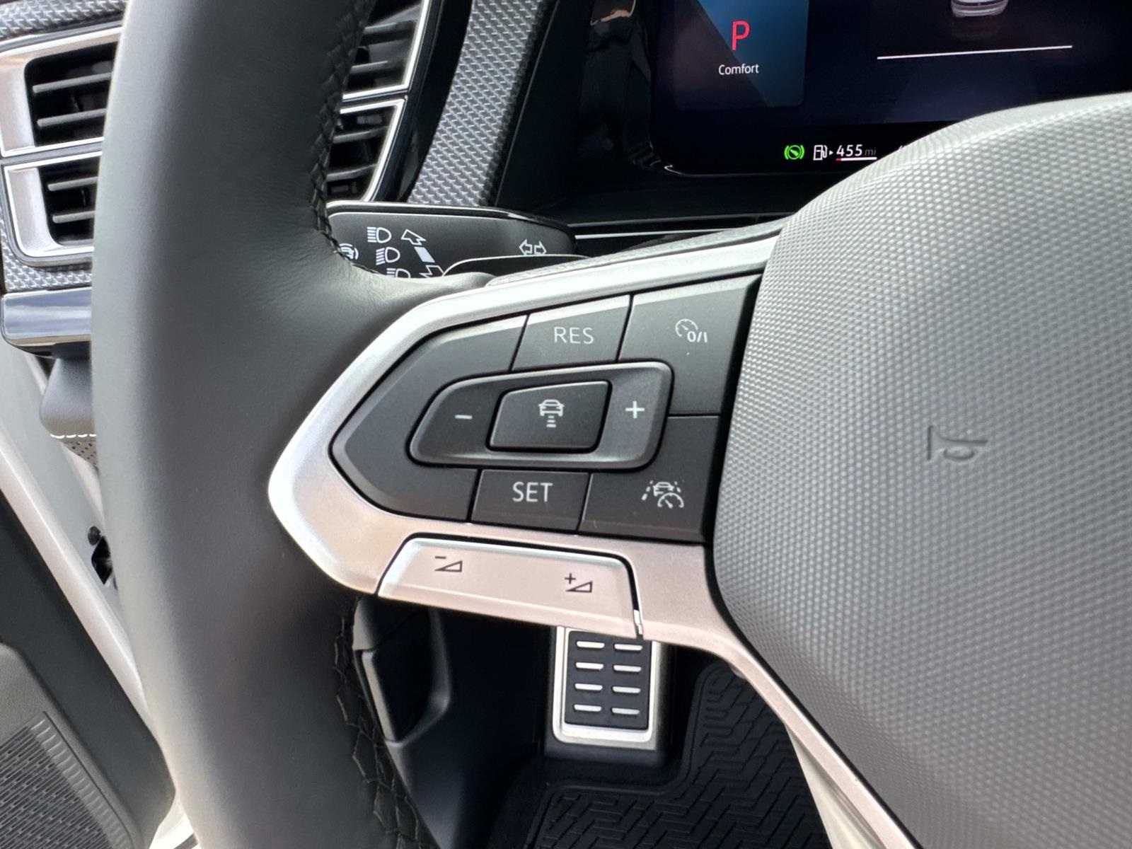 2026 Volkswagen Atlas Cross Sport SEL R-Line photo 12