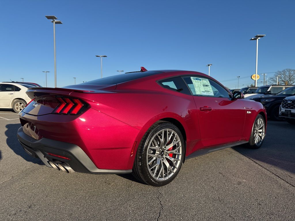 2025 Ford Mustang GT Premium photo 3