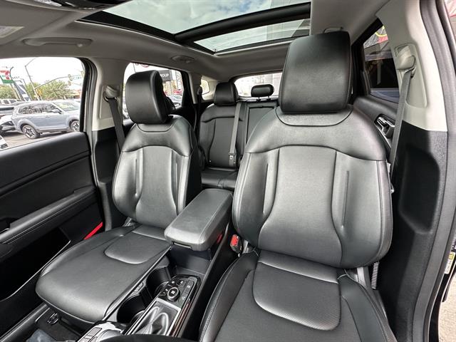 2025 Kia Sportage EX photo 13