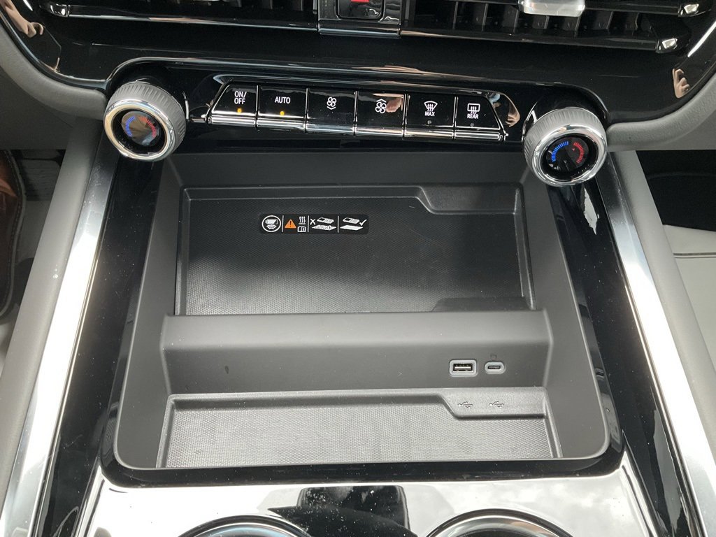 2025 Chevrolet Tahoe Premier photo 10