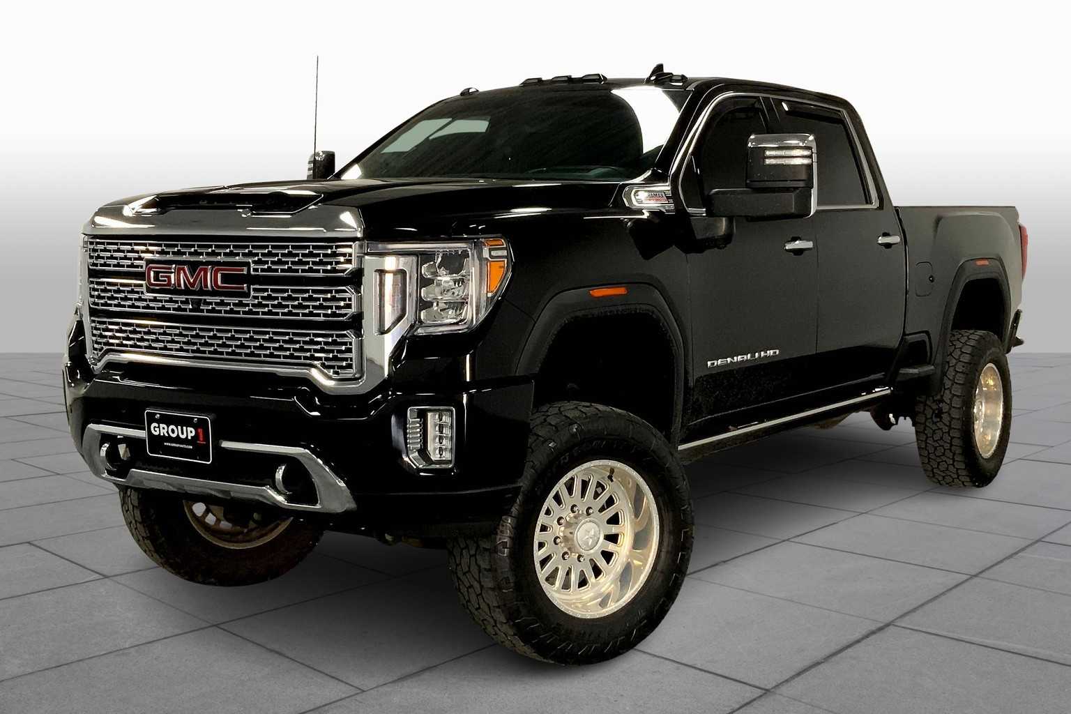 2023 Gmc Sierra HD Denali photo 2