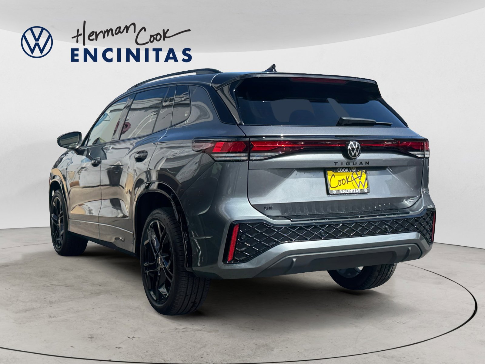 2026 Volkswagen Tiguan SE R-Line Black photo 3