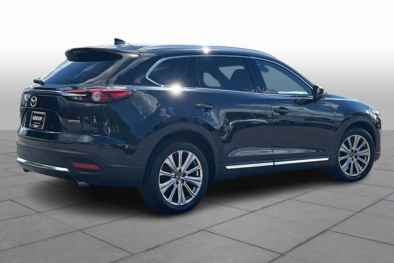 2023 Mazda CX-9 Signature photo 9
