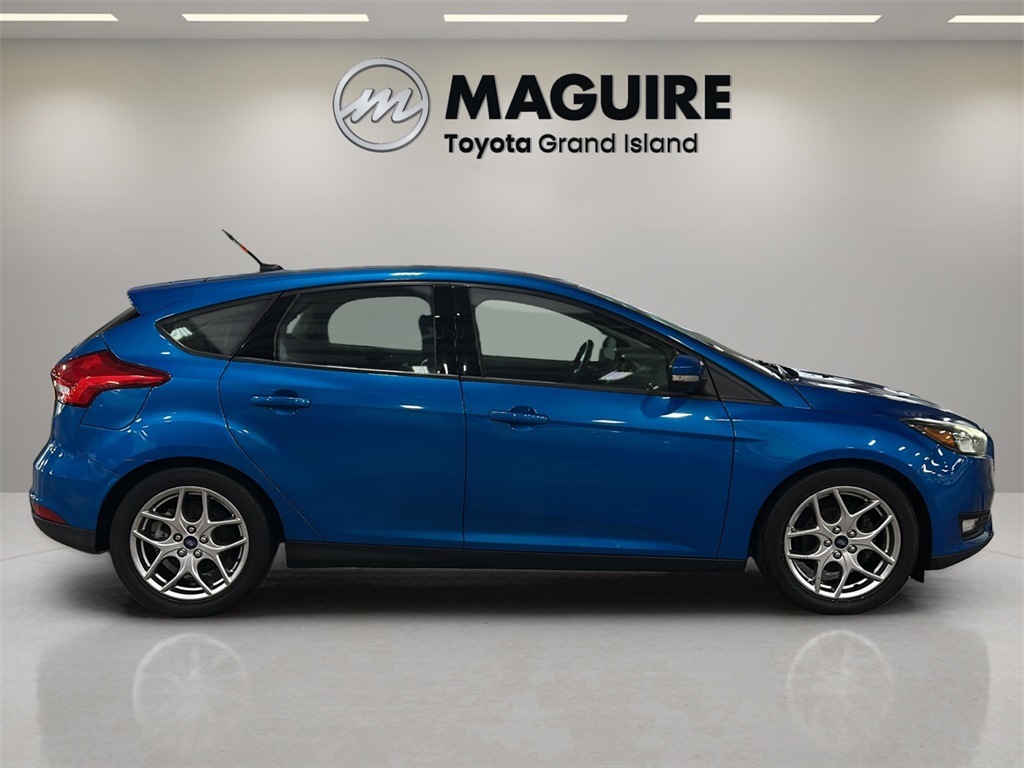 2015 Ford Focus SE photo 2
