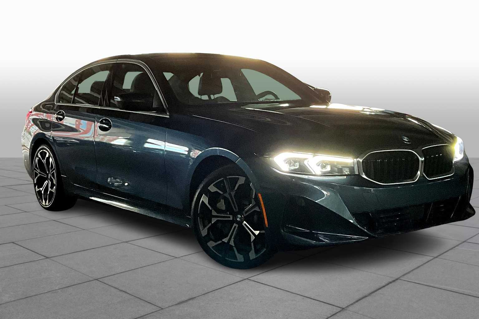 2025 Bmw 330i photo 2
