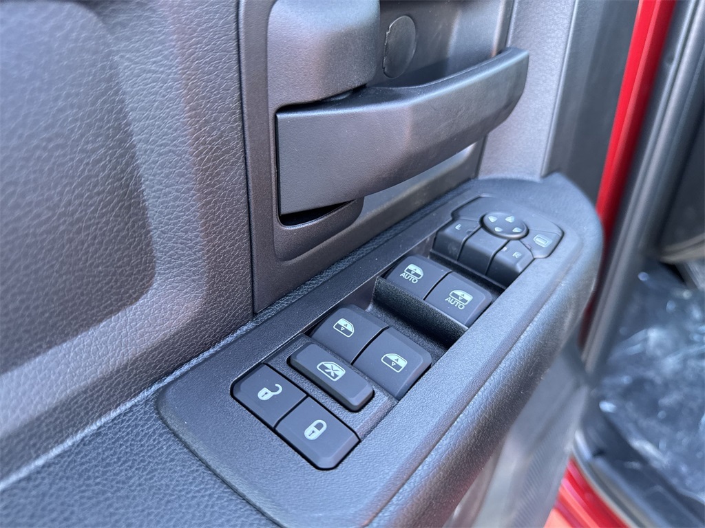 2025 Ram 2500 Tradesman photo 16