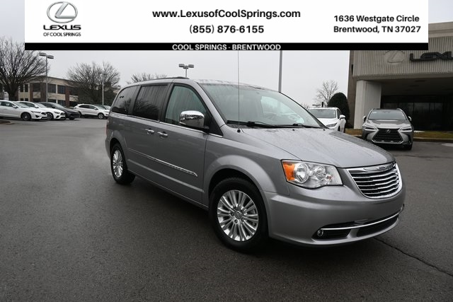2013 Chrysler Town & Country Touring-L
