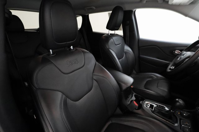 2023 Jeep Cherokee Altitude Lux photo 21