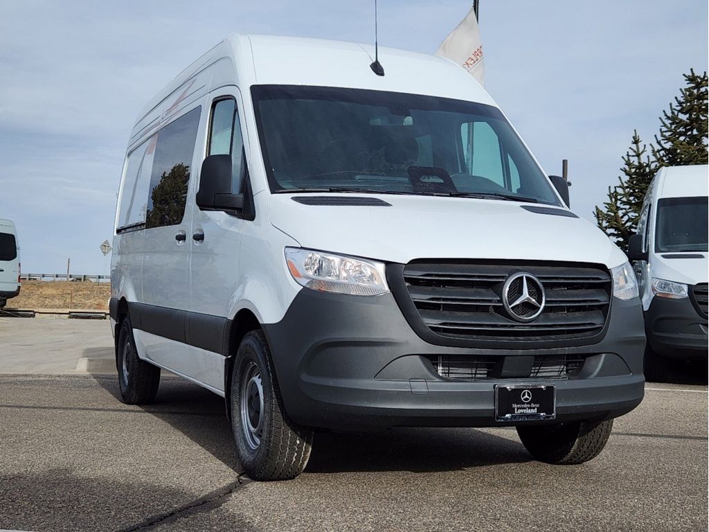 2025 Mercedes-Benz Sprinter Crew Van Base's photo