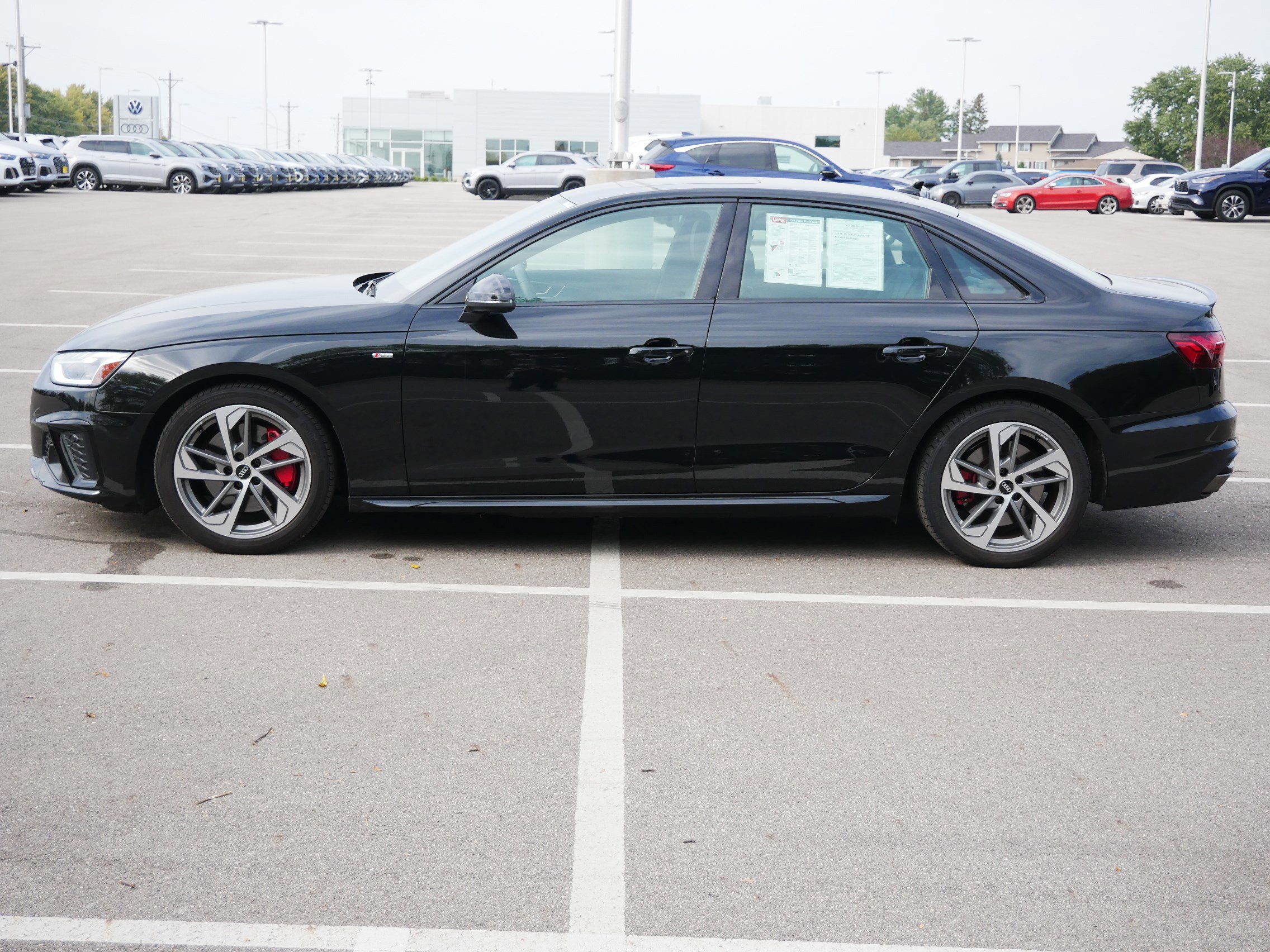 2023 Audi A4 S line Quattro Premium Plus photo 4