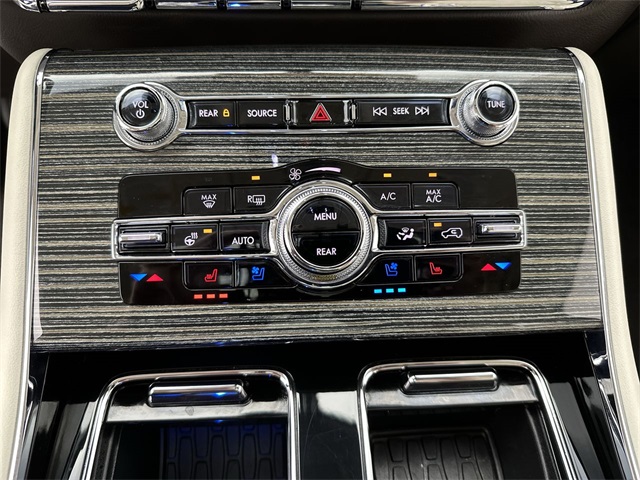 2023 Lincoln Aviator Black Label photo 11