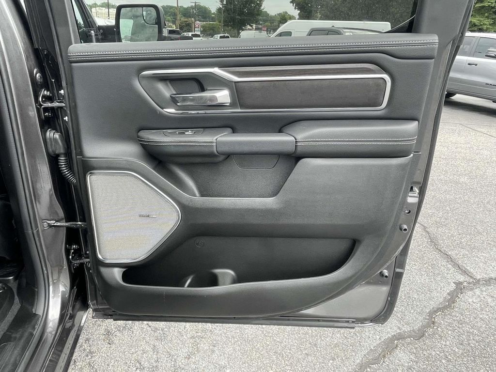 2026 Ram 1500 Laramie photo 15