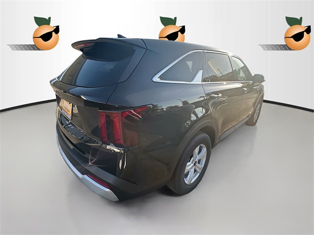 2025 Kia Sorento LX photo 6