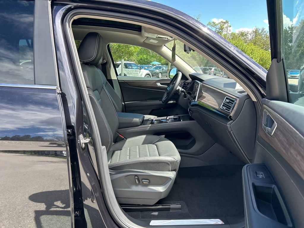 2026 Volkswagen Atlas SEL photo 34