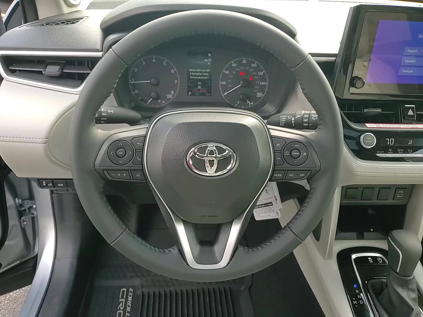 2025 Toyota Corolla Cross LE photo 16