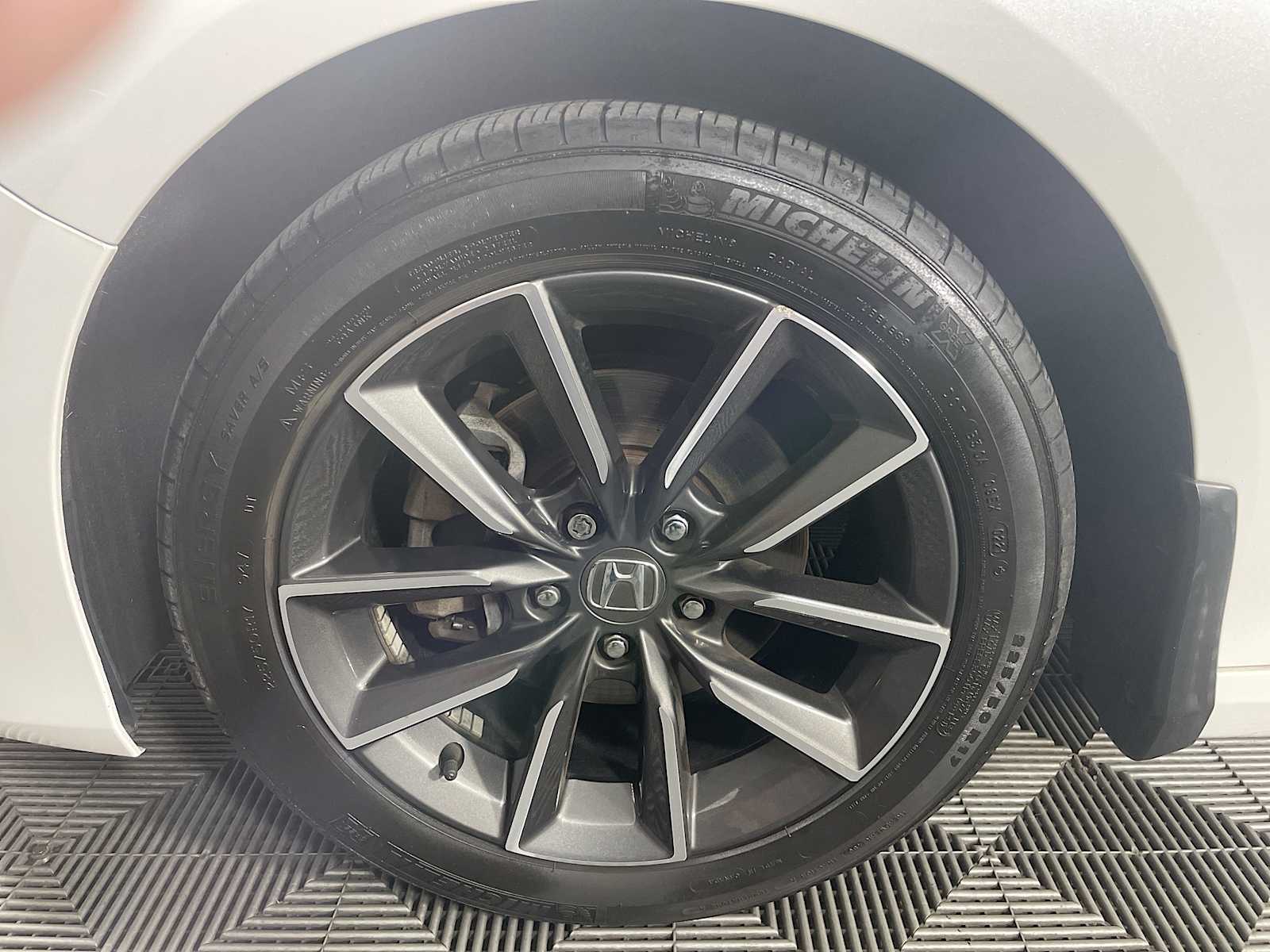 2021 Honda Accord EX-L photo 28