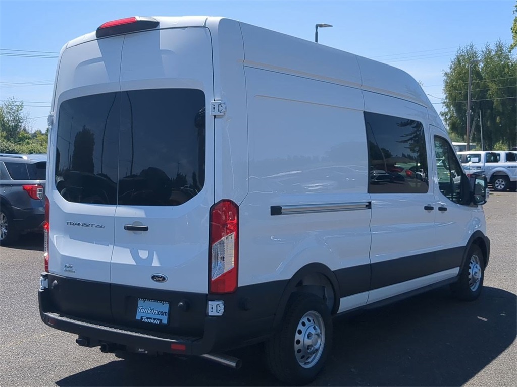 2025 Ford Transit photo 4