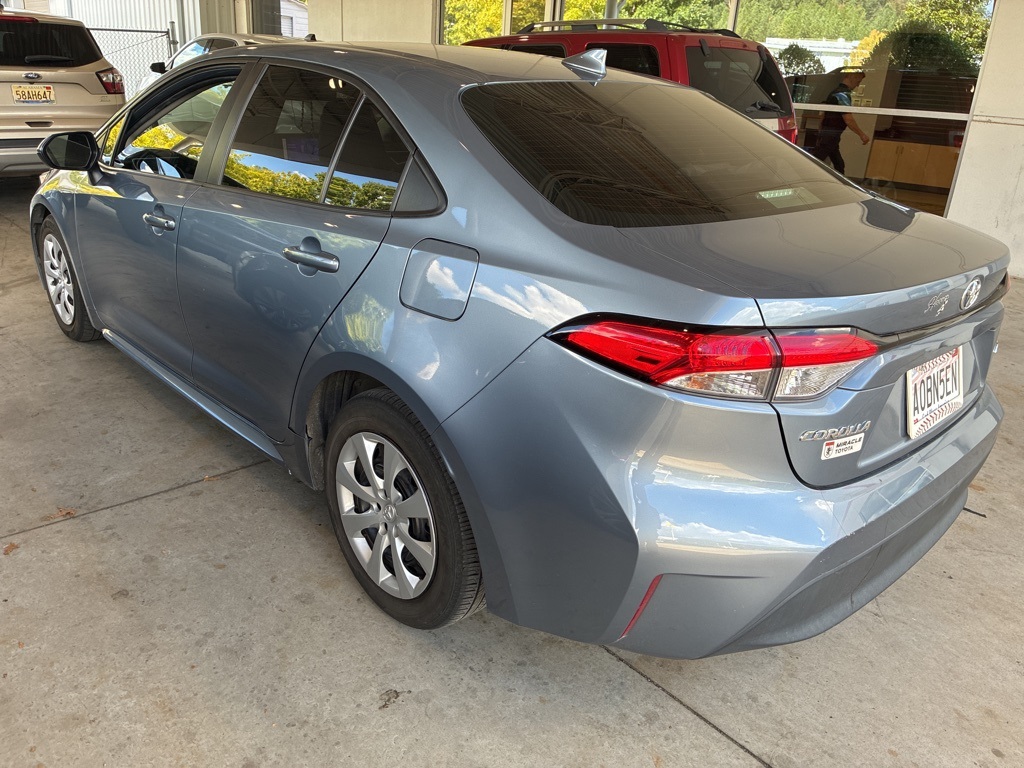 2024 Toyota Corolla LE photo 2