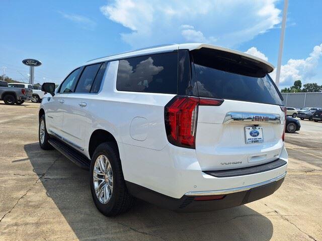 2024 Gmc Yukon XL SLT photo 3