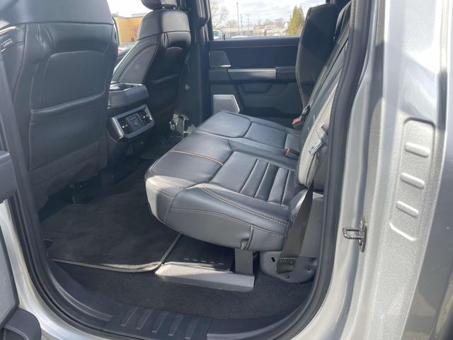 2024 Ford F-250 Platinum photo 14