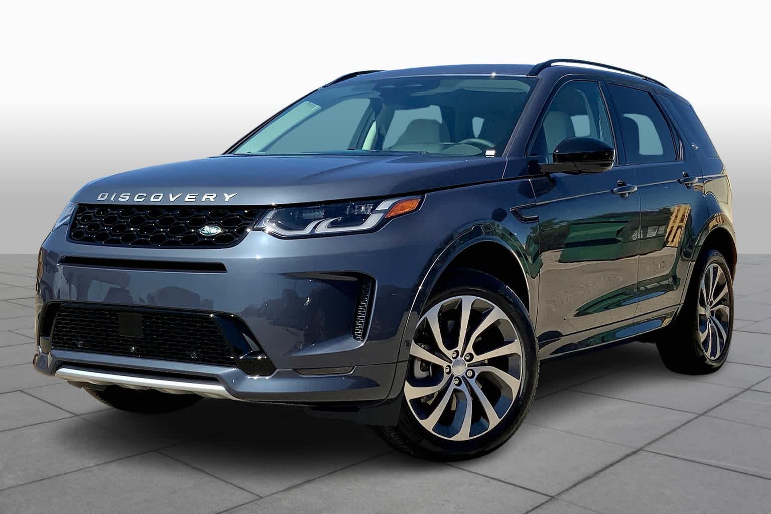 2025 Land Rover Discovery Sport S photo 3