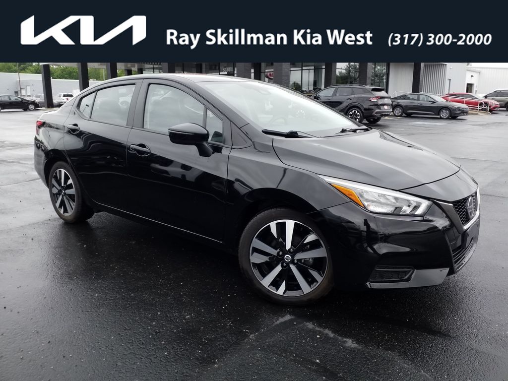 2022 Nissan Versa Sedan SR