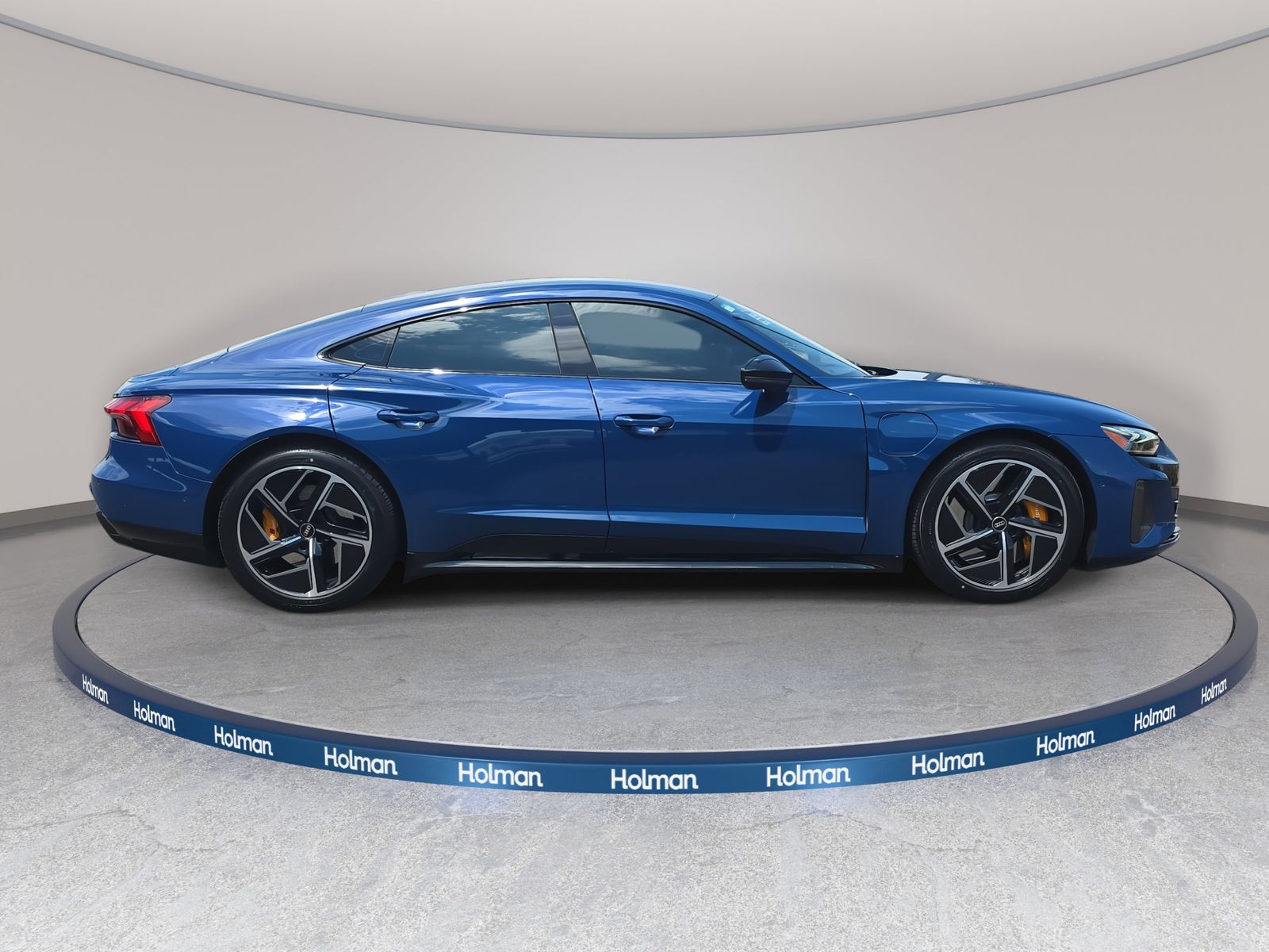 2022 Audi RS e-tron GT Base photo 7