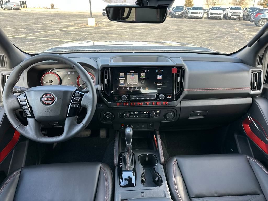 2025 Nissan Frontier PRO-4X photo 10