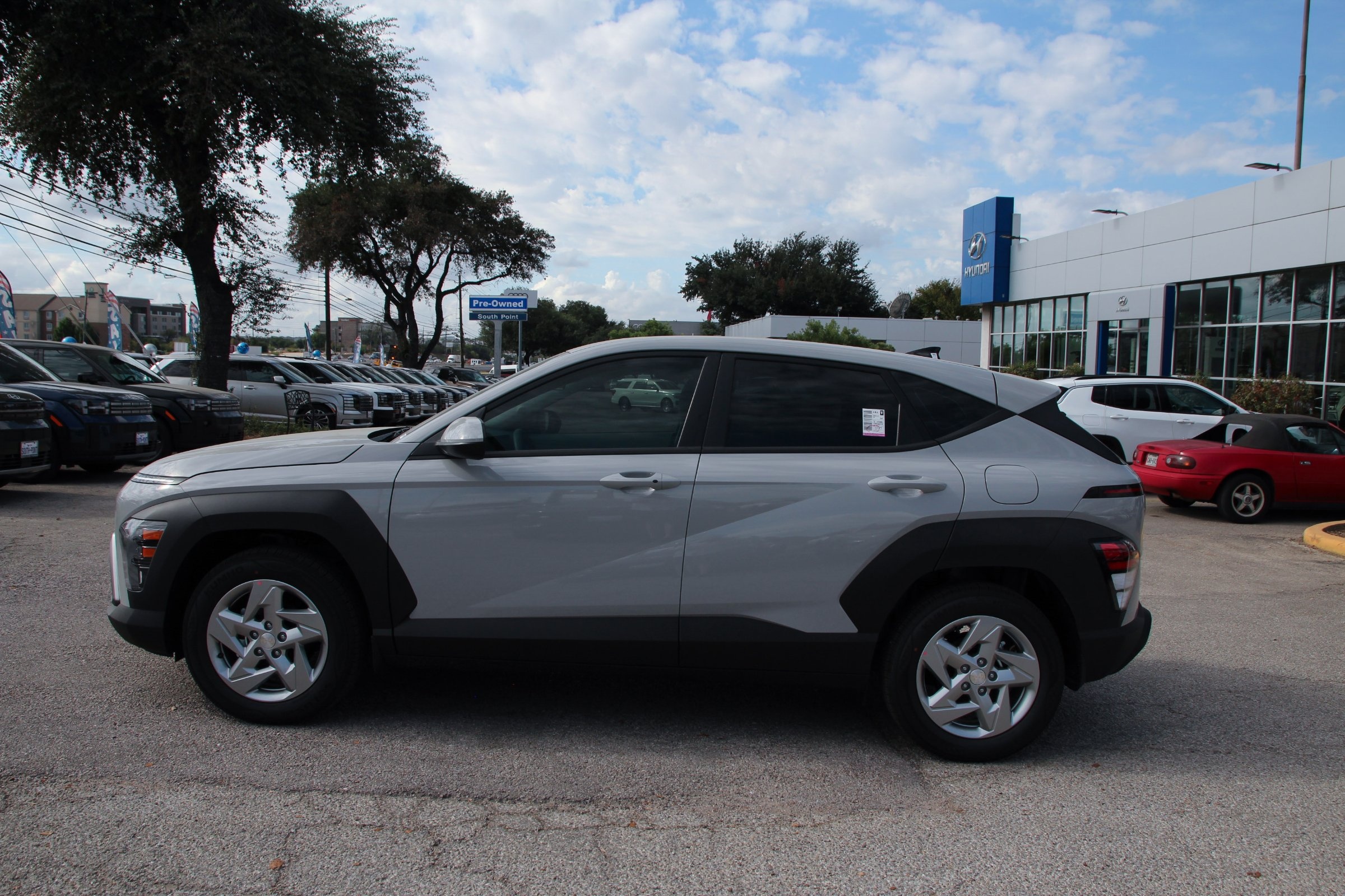 2026 Hyundai Kona SE photo 6