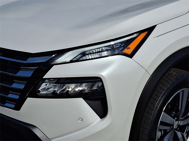 2024 Nissan Rogue SL photo 7