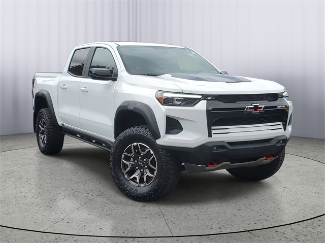 2023 Chevrolet Colorado ZR2 photo 2