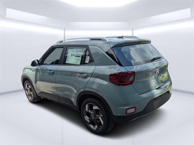 2025 Hyundai Venue SEL photo 4