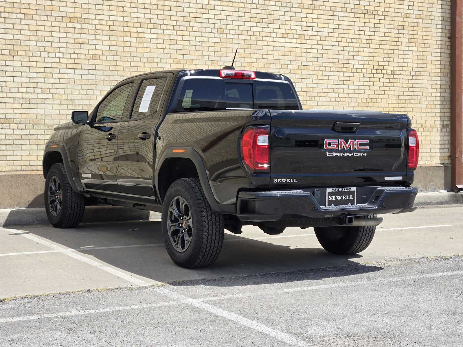 New 2025 Onyx Black GMC Elevation image 4