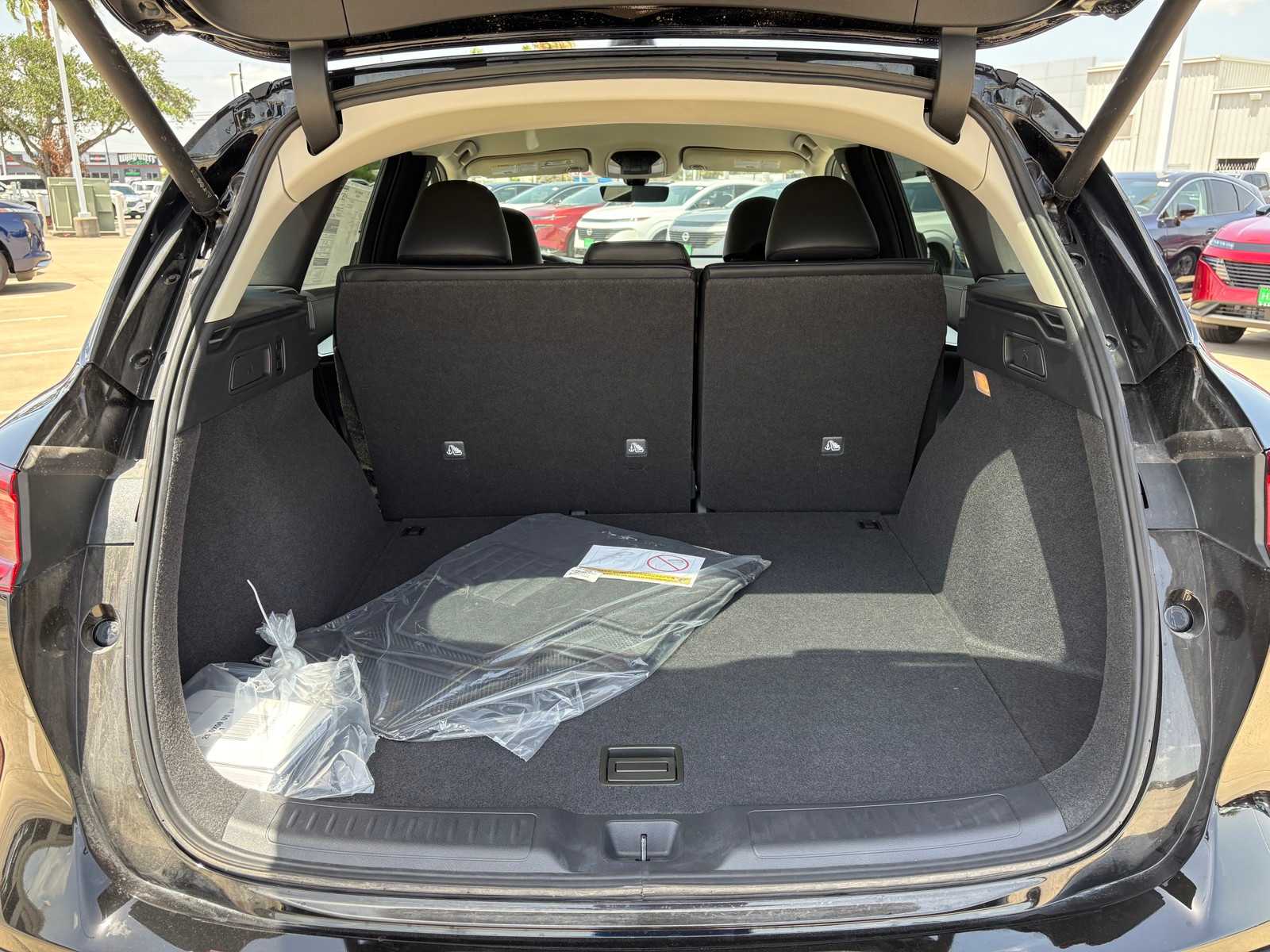 New 2025 BLACK OBSIDIAN INFINITI PURE AWD image 10