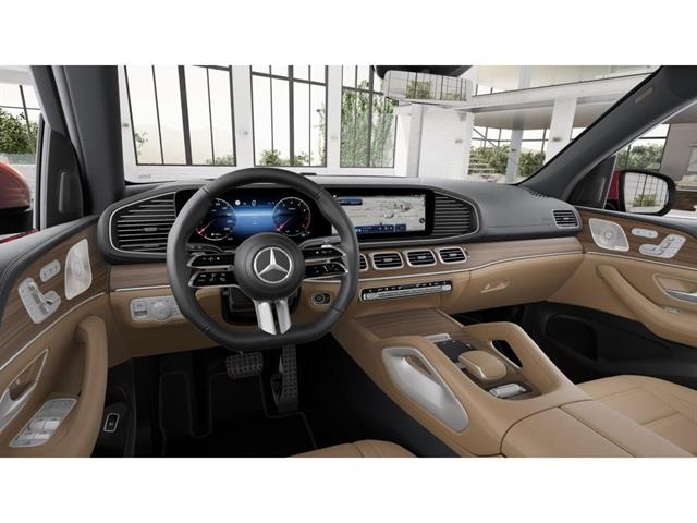 2025 Mercedes Benz GLS 450 4MATIC photo 3
