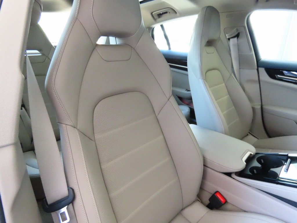 2024 Porsche Panamera 4 photo 10
