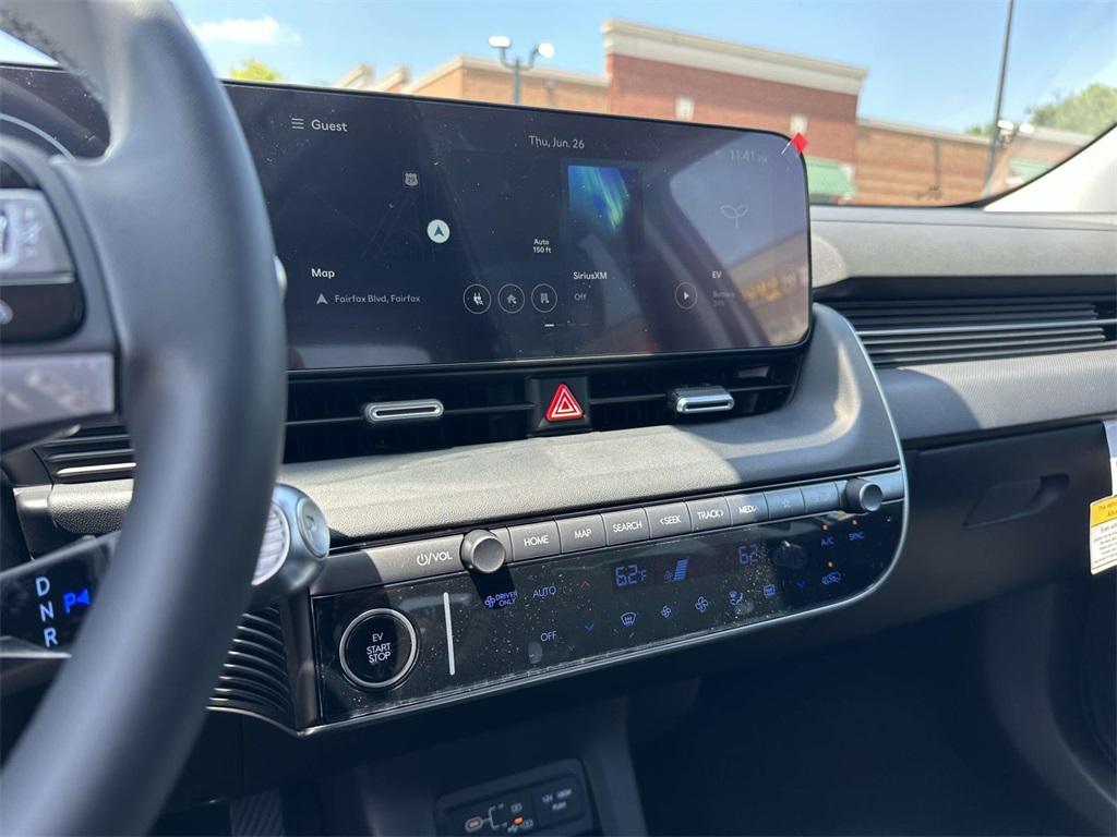 2025 Hyundai Ioniq 5 SEL photo 16