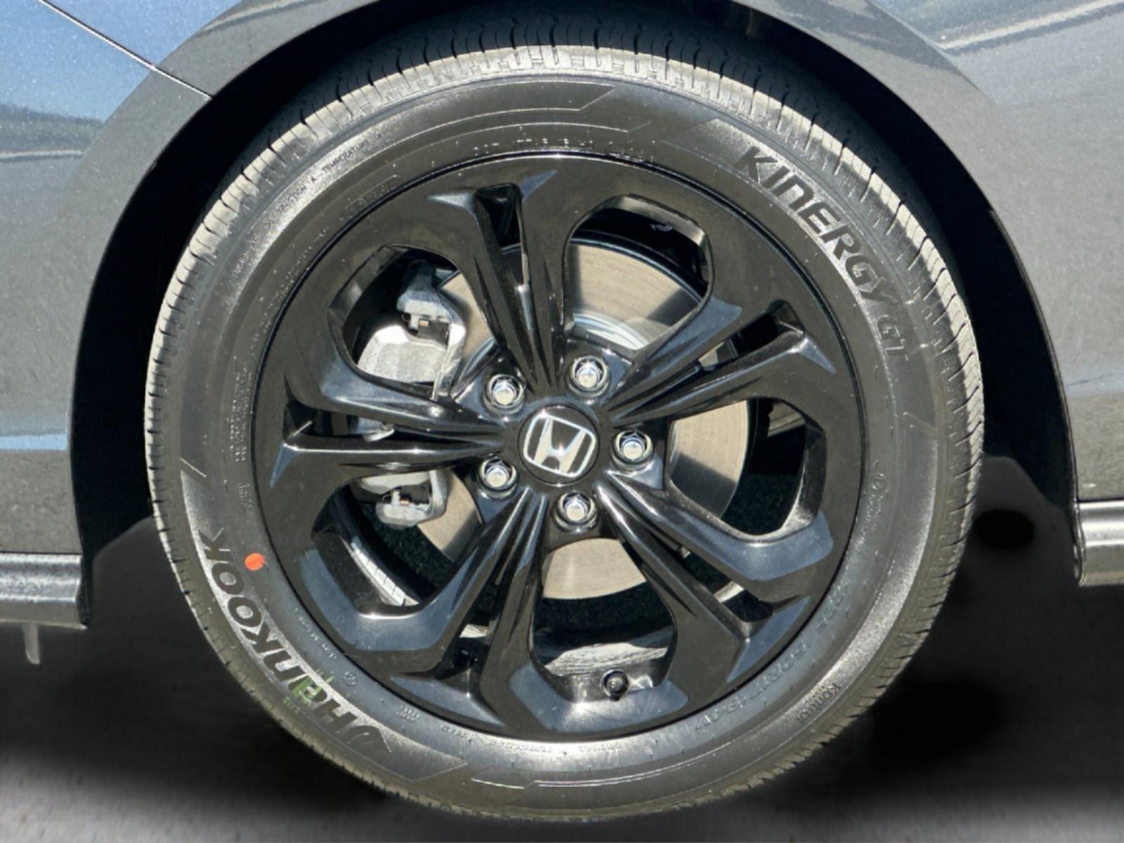 2025 Honda Accord 1.5T SE photo 28
