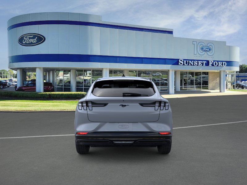 2025 Ford Mustang Mach-E Premium photo 3