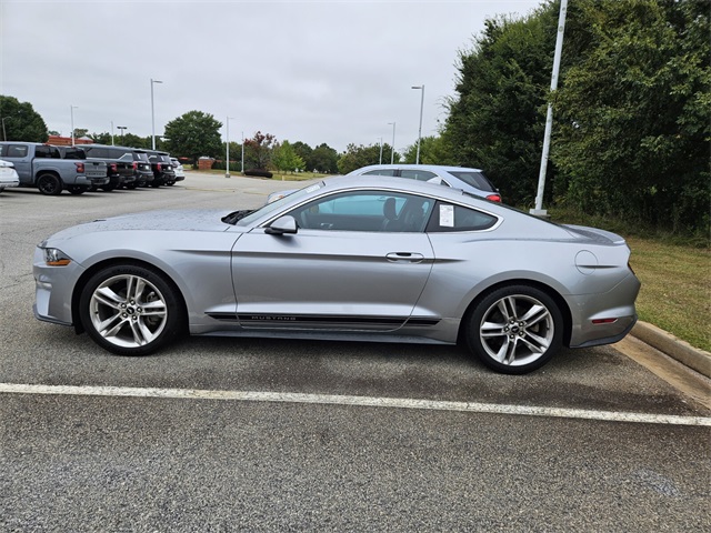 2021 Ford Mustang EcoBoost Premium photo 4