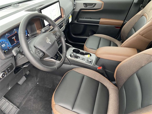 2025 Ford Bronco Sport Outer Banks photo 11