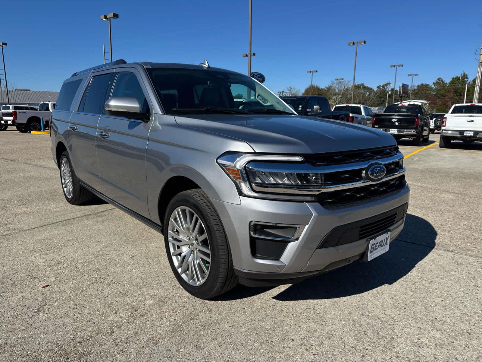 2024 Ford Expedition Limited's photo